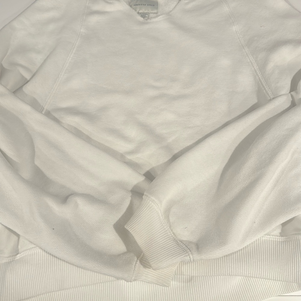 American Eagle Outfitters White Sweatshirt
